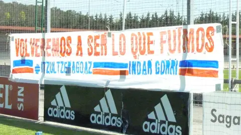 Pancarta de Indar Gorri en Tajonar.