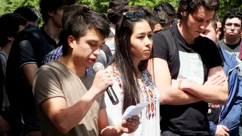 Manifestación convocada por los estudiantes de la UPNA al cumplirse una semana de los altercados en la universidad. S (12)