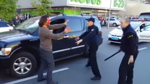 planta cara a siete agentes