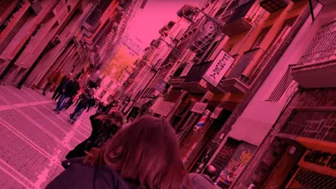 Imágenes promocionales de La calle en rosa 2016.