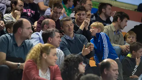 Partido de futbol sala entre el Magna XOta y El Pozo 12