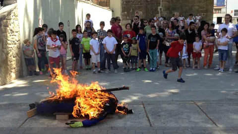 La quema del mayo en Murieta 2015.