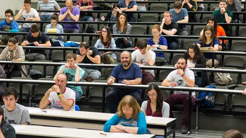 Comienzan de las pruebas selectivas para la contratación de naranjitos en San Fermín entre 1.145 aspirantes.PABLO LASAOSA 02