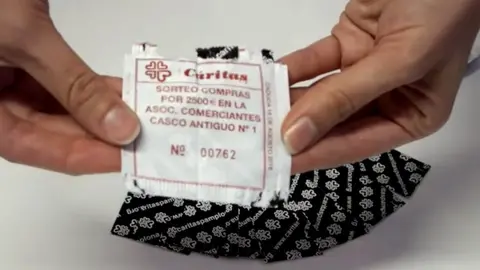 Imagen de los primeros boletos de la temporada de la tómbola.