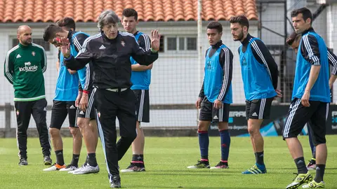 Entrenamiento de Osasuna antes del último partido de Liga en Oviedo.(8). IÑIGO ALZUGARAY