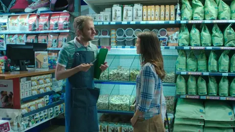 Gatos contra perros, la metáfora del PP para el primer vídeo de campaña.