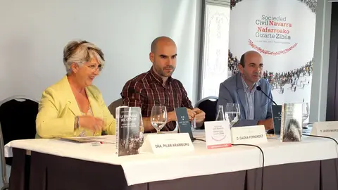 Presentación del libro La voluntad del Gudari de Gaizka Fernández en Pamplona. S. REDíN (5)