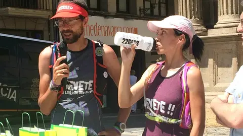 Pamplona recibe a los atletas ciegos que recorren España por la investigación de las enfermedades raras.  (6)