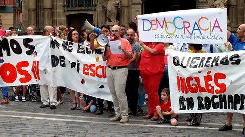 Las escuelas infantiles se concentran frente al ayuntamiento (6)