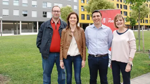 Candidatos del PSN a las Elecciones Generales en un acto celebrado en Berriozar