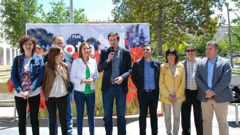 Mitin de Óscar López en un acto del PSN en campaña para las próximas elecciones, en la Rochapea. 