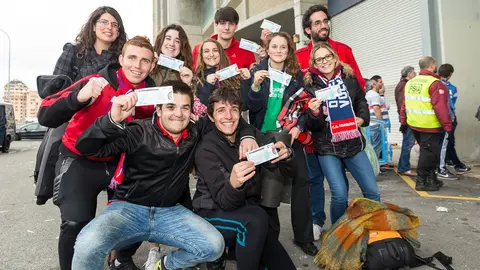 Venta de entradas para el partido de vuelta de la final del play-off en el que Osasuna se jugará el ascenso en Girona (13). IÑIGO ALZUGARAY