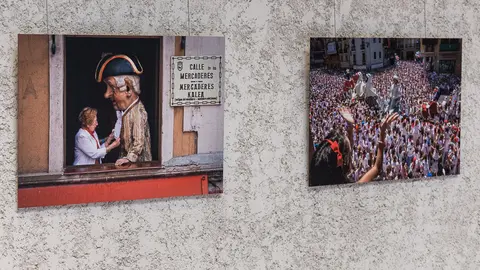 La concejala Maider Beloki presenta la exposición fotográfica sanferminera -Versus- de los fotógrafos navarros Maite Hernández Mateo, Clemente Bernad, Daniel Ochoa de Olza y Cristina Nuñez Baquedano (4). IÑIGO ALZU