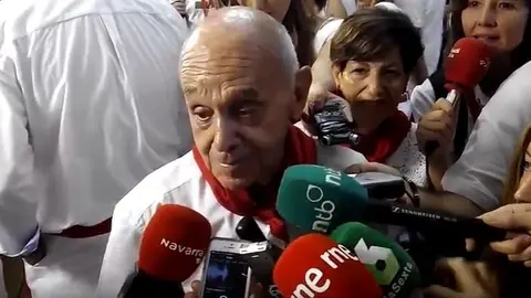 El Tuli atiende a los periodistas