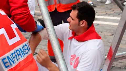 Herido leve en el encierro del día 12 de julio de Victoriano del Rio. S. REDíN (3)