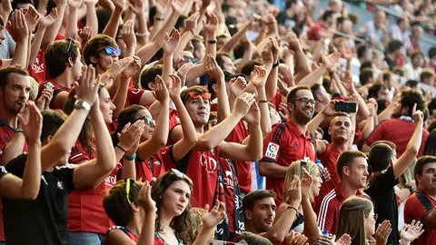 Buen ambiente entre las aficiones rojilla y de la Real PABLO LASAOSA 6