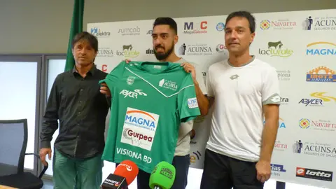 Tatono, Eric Martell e Imanol Arregui en rueda de prensa.