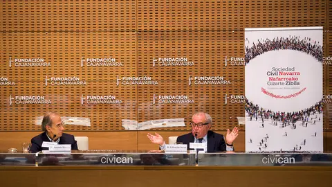 Charla de Eduardo Serra organizada por Sociedad Civil Navarra en Civican. PABLO LASAOSA