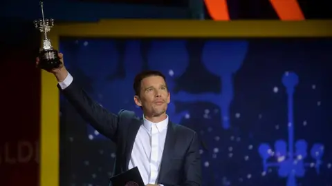 Ethan Hawke recoge el Premio Donostia.
