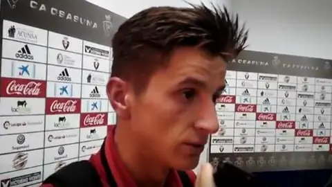 Miguel Olavide en la zona mixta del Sadar