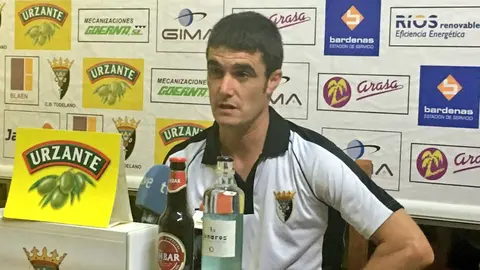 Sergio Amatriain en rueda de prensa. Twitter CD Tudelano.