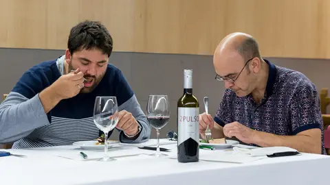 El jurado del Premio al Toro más jugoso de la Feria del Toro 2016 ha estado formado por los cocineros Rubén Trincado,  Koldo Rodero,  Alex Múgica, Jesús Iñigo y David Yarnoz. (10)