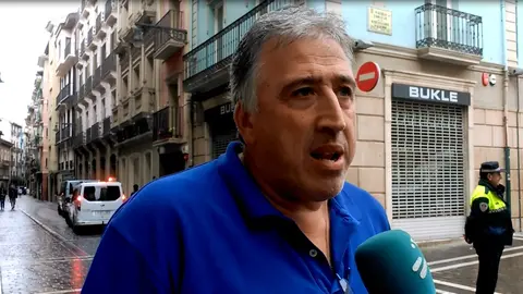 Joseba Asirón cuenta la última hora del incendio en una vivienda en la calle Zapatería en el que ha fallecido una mujer