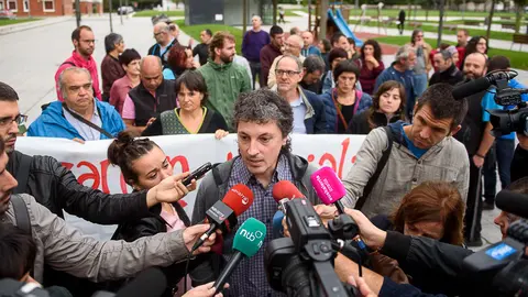 El juez cita a declarar al alcalde de Baztan, Joseba Otondo, y la anterior alcaldesa, Garbiñe Elizegi, por la denuncia por prevaricación presenta por la empresa p (2)