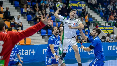 Aguirrezabalaga. Helvetia Anaitasuna - Ademar de Leon. PABLO LASAOSA 04