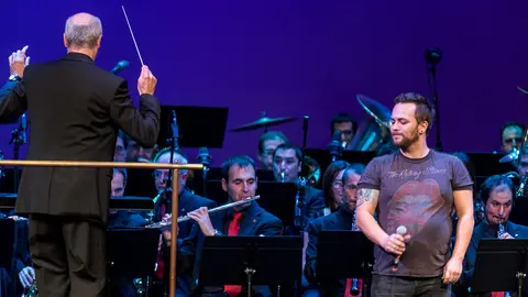 Concierto Ellos y La Pamplonesa celebrado en el Teatro Gayarre con los cantantes Iker Piedrafita, Tonino Caratone, Andoni Arcilla, Pablo Líquid