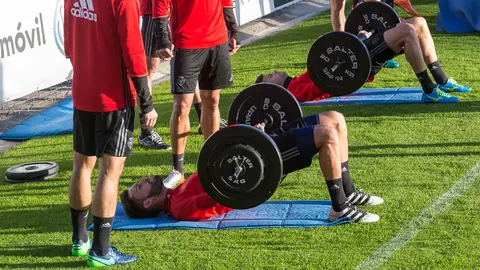Primer entrenamiento de Osasuna en las instalaciones de Tajonar tras el parón de Liga por los partidos internacionales (19). IÑIGO ALZUGARAY
