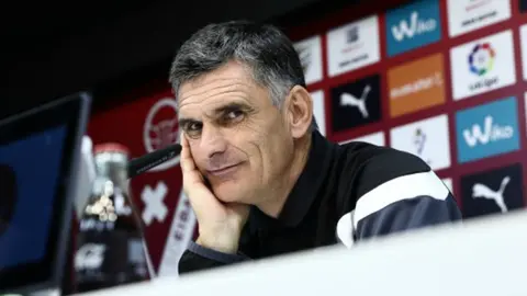 José Luis Mendilibar en rueda de prensa. Foto web SD Eibar.