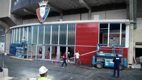 Obras de acceso a la zona de vestuarios del Sadar.