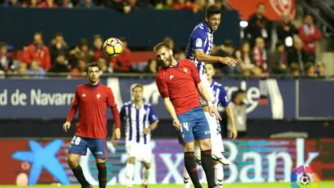 Fausto Tienza durante el Osasuna- Alavés en el Sadar. Lfp.