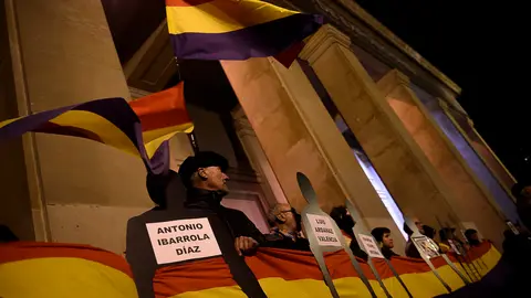 Manifestación antifascista convocada en Pamplona por más de 70 colectivos sociales y políticos. PABLO LASAOSA (11)