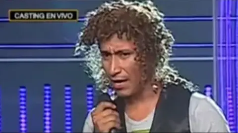 Imitador de David Bisbal en un programa de televisión en Perú