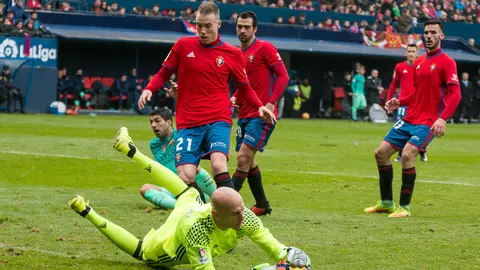 Partido de la Liga Santander entre Osasuna y Barcelona (0-3) disputado en El Sadar (63). IÑIGO ALZUGARAY
