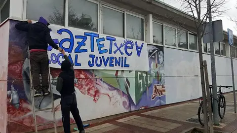 Gaztetxe en las instalaciones de las antiguas pistas de atletismo de Barañáin FACEBOOK