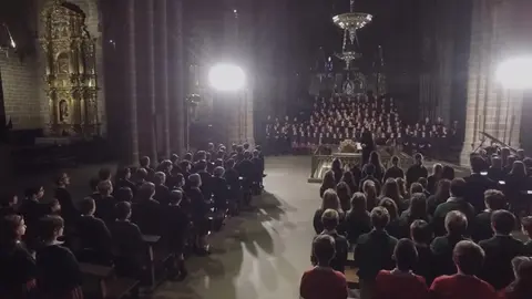 Concierto de la Agrupación Coral Laus in Voce en la Catedral de Pamplona con motivo del cumpleaños del Papa Francisco