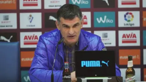 José Luis Mendilibar en rueda de prensa.