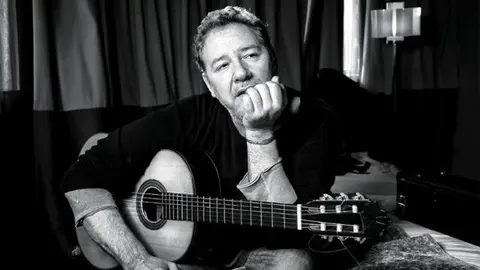 Carlos Goñi, alma mater de Revolver