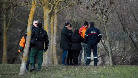 Bomberos encuentran el cuerpo de Blanca Esther Marqués en el río Arga a su paso por el puente del Vergel. PABLO LASAOSA 11