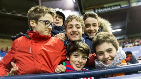 La grada de El Sadar durante el partido de Liga entre Osasuna y Málaga (22). IÑIGO ALZUGARAY
