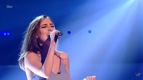 La española Clara Hurtado en 'La Voice'.