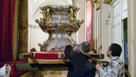 El mal estado de la capilla de San Fermín obliga a su restauración y pintado en 2017 (5)