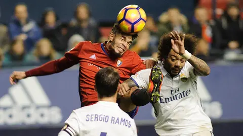 Partido Osasuna - Real Madrid en El Sadar. MIGUEL OSÉS_27