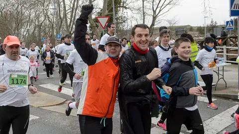 Primera edición de la carrera solidaria de la UNAV Niños contra el Cáncer. PABLO LASAOSA (83)
