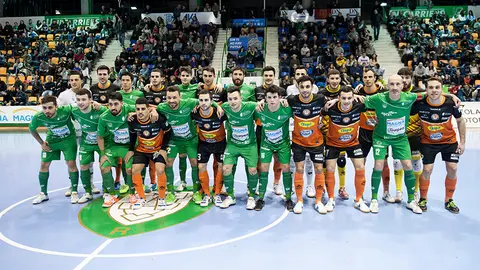 El Pabellón Anaitasuna estalla con este derby de futbol sala entre el Magna Gurpea y el Aspil Vidal. MIGUEL OSÉS_4