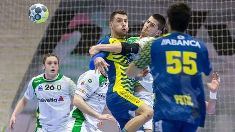 Partido de la Liga Asobal entre Helvetia Anaitasuna y el Frigoríficos Morrazo disputado en el Pabellón Anaitasuna (24). IÑIGO ALZUGARAY