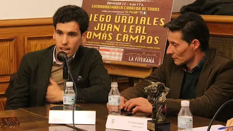 Los toreros Diego Urdiales y Tomás Campos han presentado la feria de San Raimundo de Fitero. CEDIDA (1)